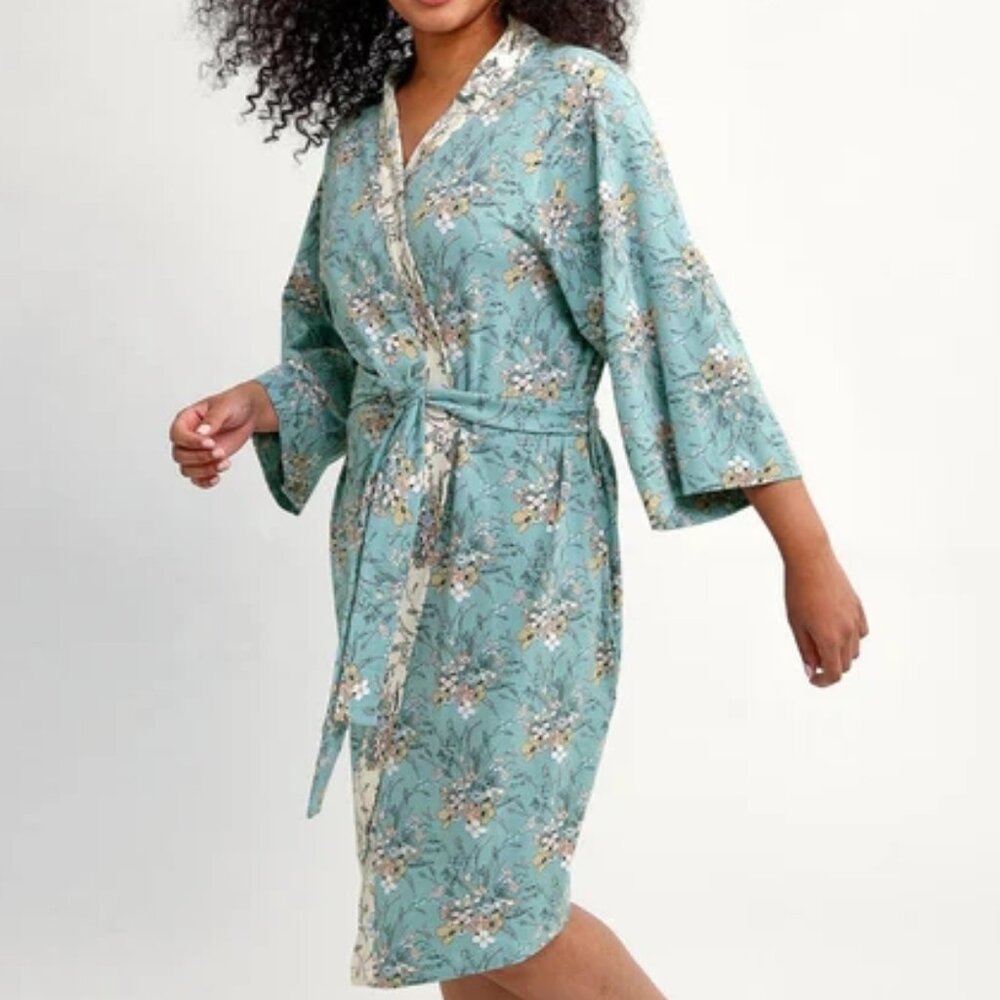 Vera Bradley Women's Size Small Medium Sunlit Garden Sage Cotton Stretch Robe